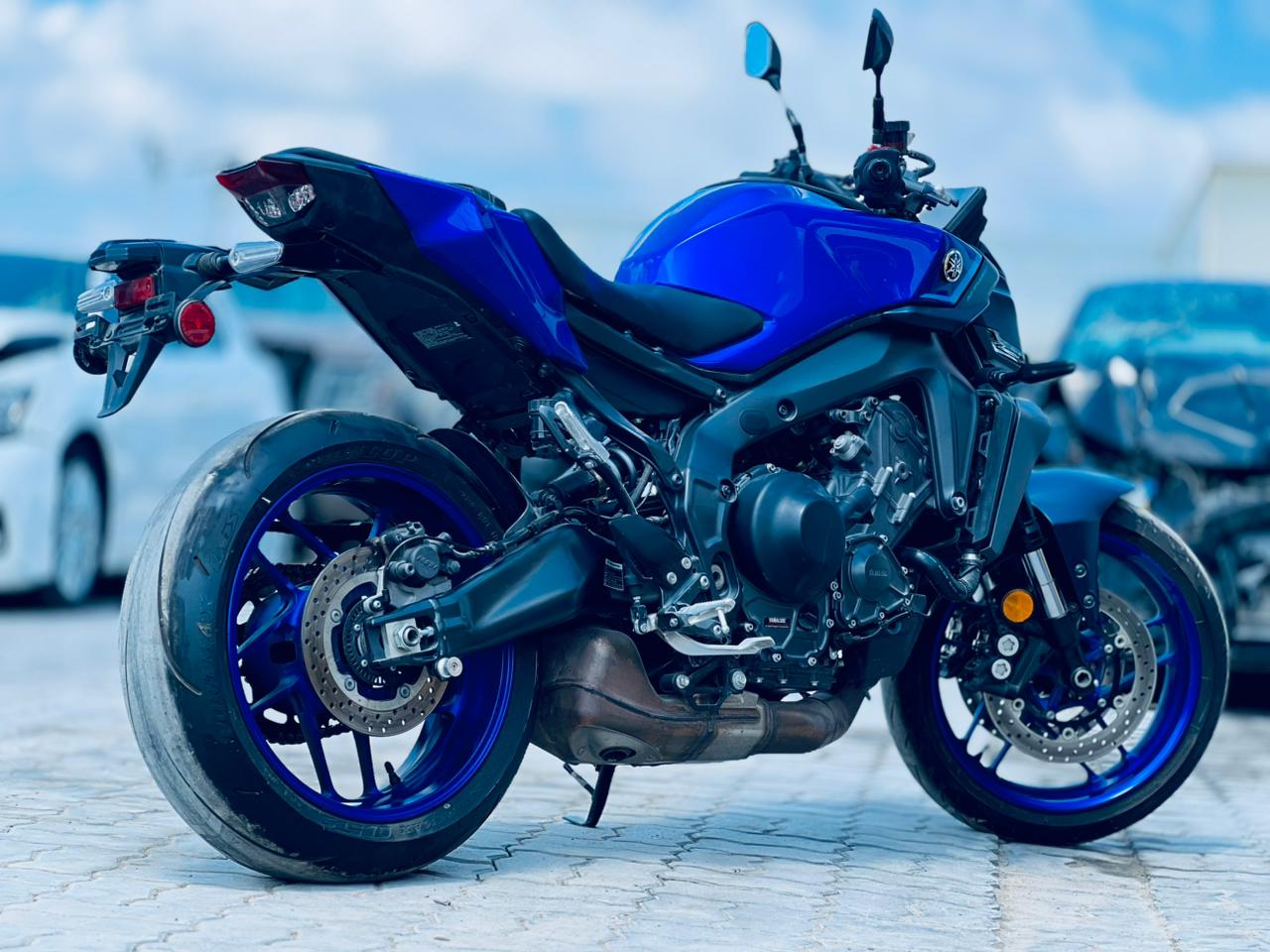 MT09